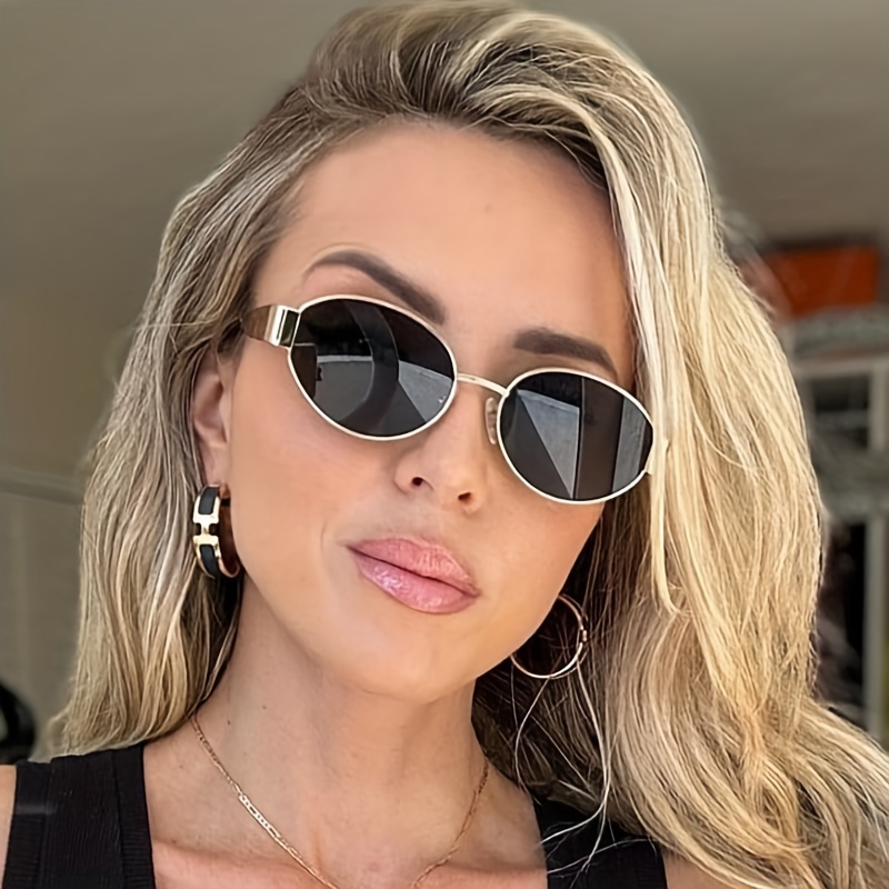 نظارات نسائية عصرية بيضاوية ال - مراجعة Street Fashion Photoshoot وسعره